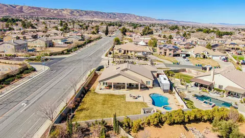 41606 Firenze St, Lancaster, CA 93536 photo 8