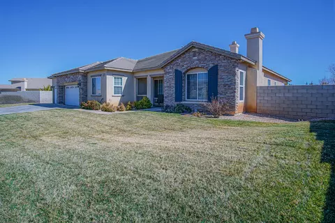 41606 Firenze St, Lancaster, CA 93536 photo 12
