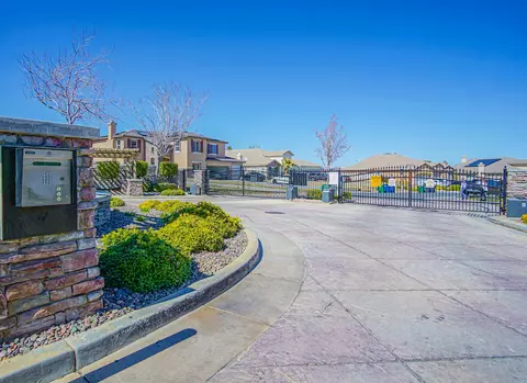 41606 Firenze St, Lancaster, CA 93536 photo 4