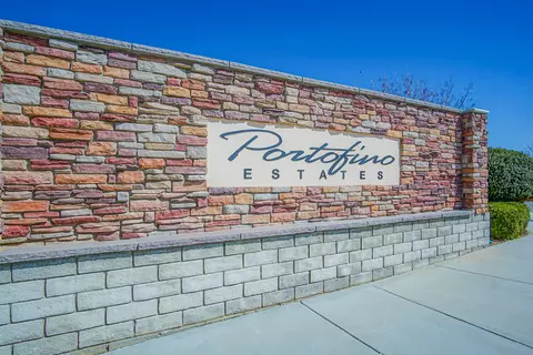 41606 Firenze St, Lancaster, CA 93536 photo 2