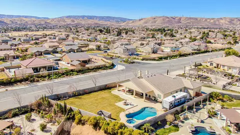 41606 Firenze St, Lancaster, CA 93536 photo 7