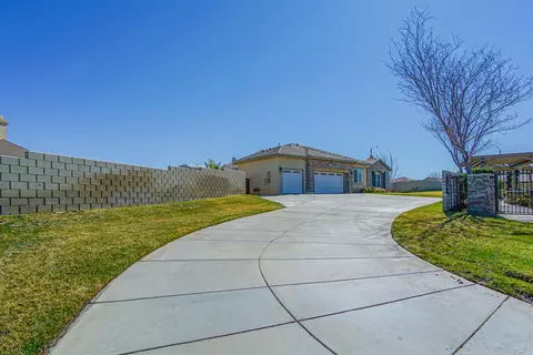 41606 Firenze St, Lancaster, CA 93536 photo 9