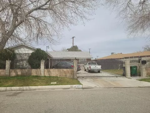 45353 Raysack, Lancaster, CA 93535 photo 1