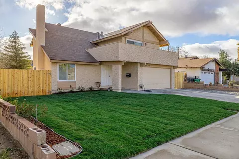 44508 13th St E, Lancaster, CA 93535 photo 1