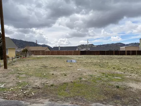 18141 Ghost Town St, Tehachapi, CA 93561 photo 1