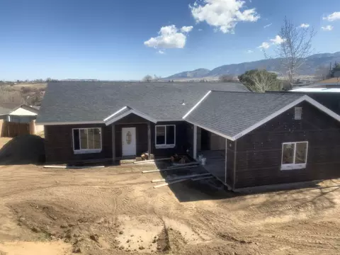 22022 Mccarthy Dr, Tehachapi, CA 93561 photo 1