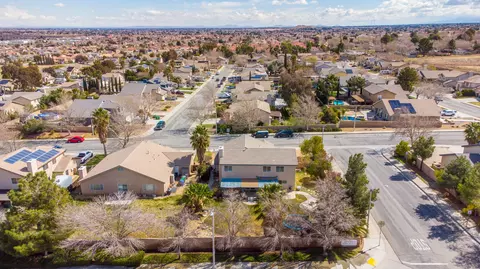 42235 Brighton St, Lancaster, CA 93536 photo 33