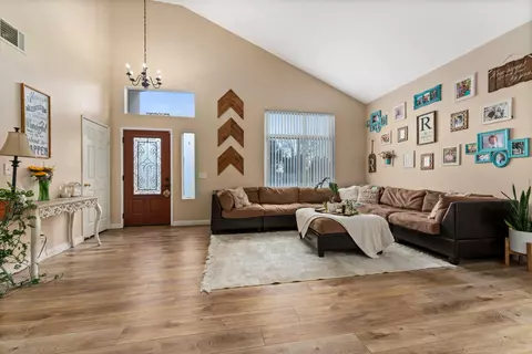 42235 Brighton St, Lancaster, CA 93536 photo 5