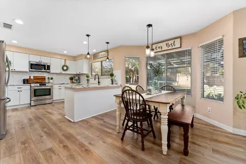 42235 Brighton St, Lancaster, CA 93536 photo 9