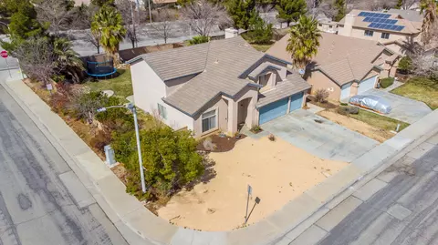 42235 Brighton St, Lancaster, CA 93536 photo 4