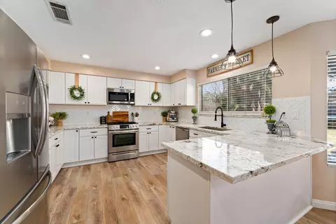 42235 Brighton St, Lancaster, CA 93536 photo 10