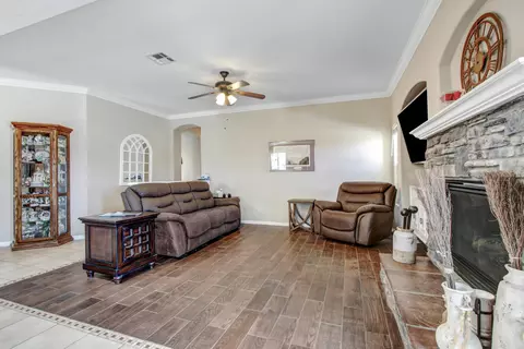 3631 Avenue K E, Lancaster, CA 93535 photo 7