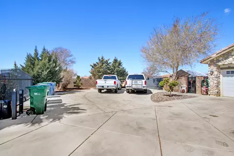 3631 Avenue K E, Lancaster, CA 93535 photo 31