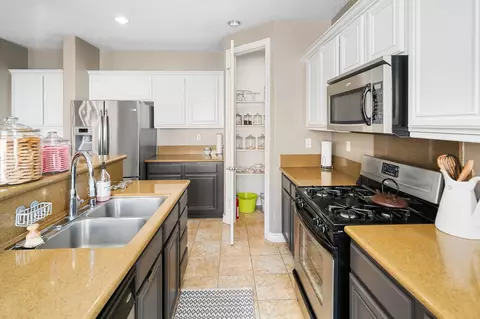 1733 Imperial St, Lancaster, CA 93534 photo 10