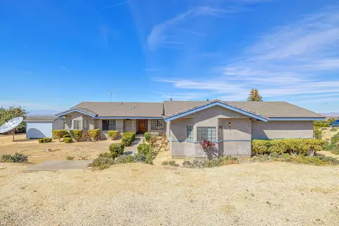 31713 157th St E, Llano, CA 93544 photo 2