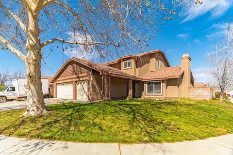 2819 Springfield Pl, Lancaster, CA 93536 photo 1