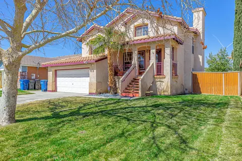 37045 Boxleaf Rd, Palmdale, CA 93550 photo 2