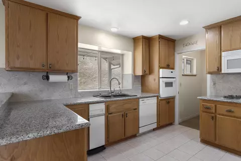 24351 Palomino Way, Tehachapi, CA 93561 photo 16