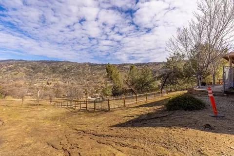 26621 Brian Pl, Tehachapi, CA 93561 photo 27