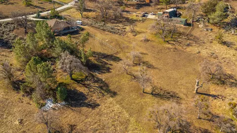26621 Brian Pl, Tehachapi, CA 93561 photo 28