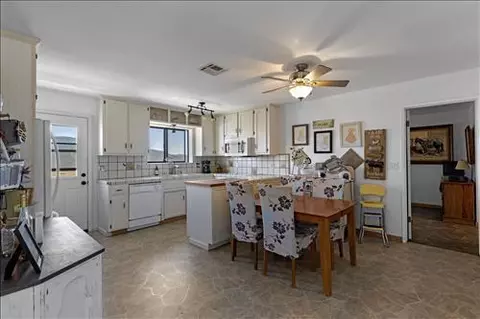 26852 Trotter Dr, Tehachapi, CA 93561 photo 9