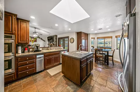 2507 Trails End Rd, Acton, CA 93510 photo 10