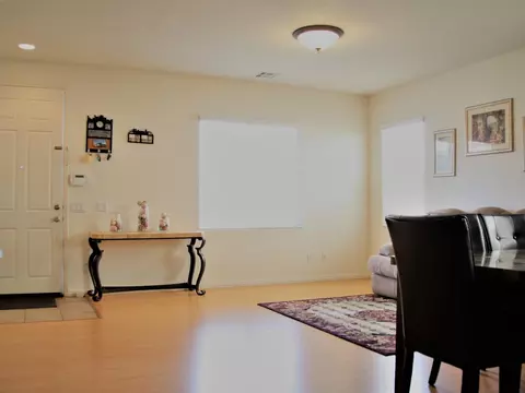 37606 Ruby Red Ln, Palmdale, CA 93551 photo 4
