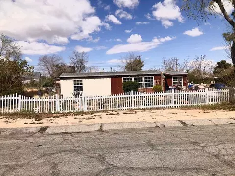 1127 Ave P14 W, Palmdale, CA 93551 photo 2