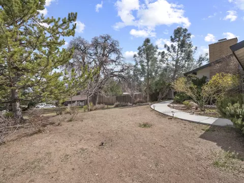 21712 Mountain Dr, Tehachapi, CA 93561 photo 4