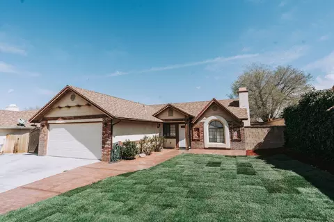 43030 Flag St, Lancaster, CA 93536 photo 2