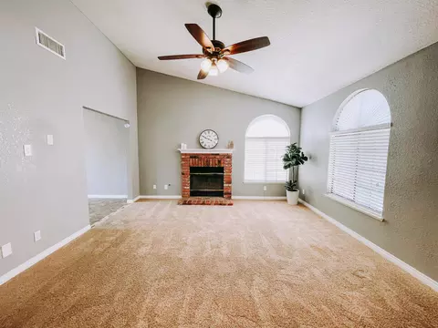 43030 Flag St, Lancaster, CA 93536 photo 4