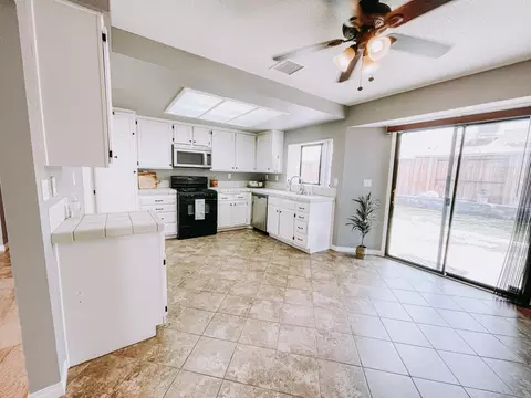 43030 Flag St, Lancaster, CA 93536 photo 9