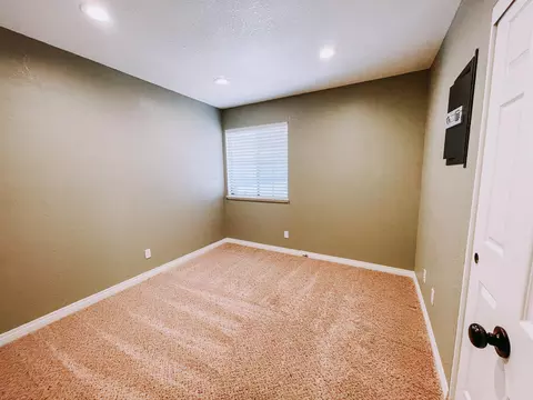 43030 Flag St, Lancaster, CA 93536 photo 13