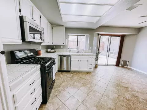 43030 Flag St, Lancaster, CA 93536 photo 7