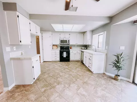 43030 Flag St, Lancaster, CA 93536 photo 10