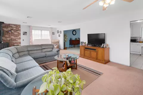 45502 Lorimer Ave, Lancaster, CA 93534 photo 9