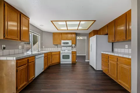 3840 Jonathon Ct, Lancaster, CA 93536 photo 10
