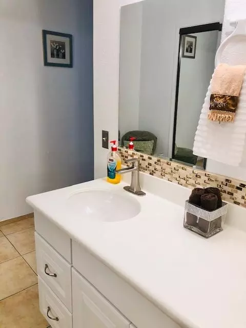 1043 Herzel Ave, Lancaster, CA 93535 photo 12