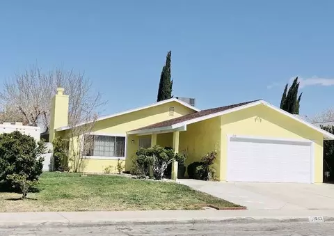 1043 Herzel Ave, Lancaster, CA 93535 photo 1