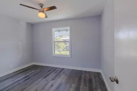 4915 San Luis St E, Compton, CA 90221 photo 13