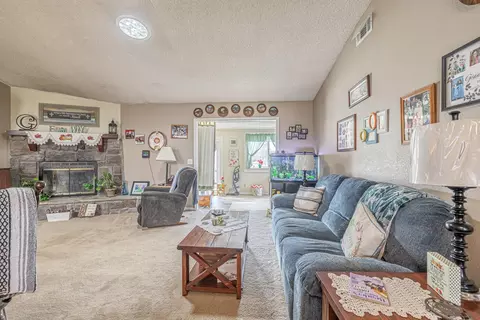 40313 176th St E, Palmdale, CA 93591 photo 9