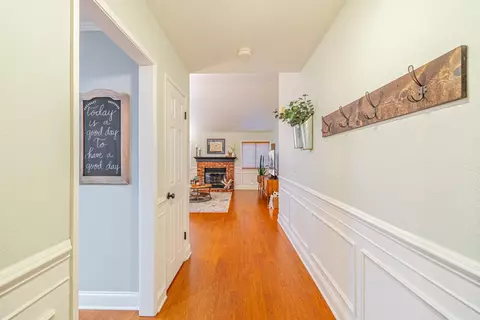 37246 36th St E St E, Palmdale, CA 93550 photo 4