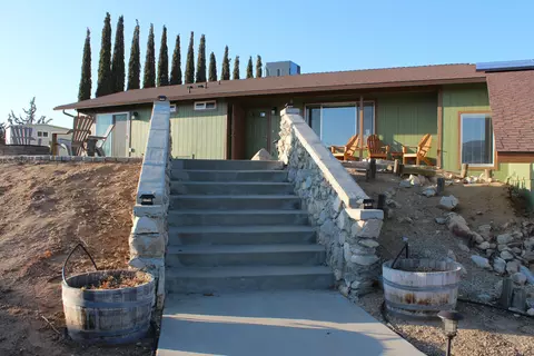 19717 Mesa Dr, Tehachapi, CA 93561 photo 5