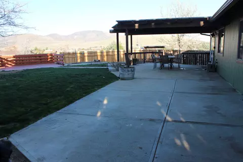 19717 Mesa Dr, Tehachapi, CA 93561 photo 24