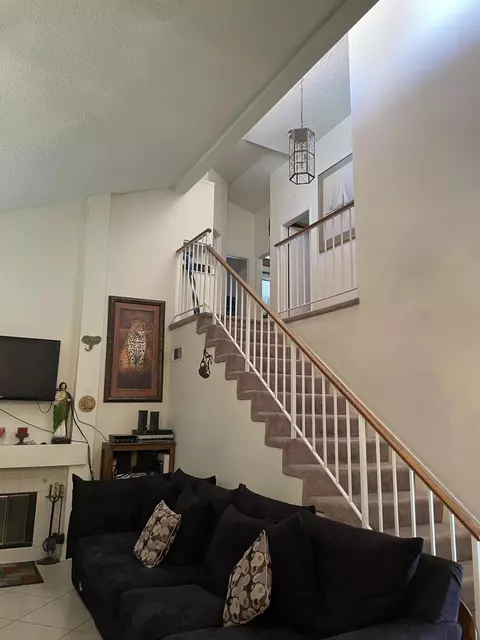 37542 45th St E, Palmdale, CA 93552 photo 3