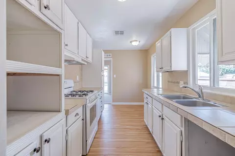 1436 Kettering St W, Lancaster, CA 93534 photo 12