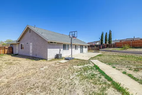 37419 Silk Tree Ln, Palmdale, CA 93550 photo 23