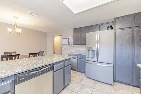 37419 Silk Tree Ln, Palmdale, CA 93550 photo 9