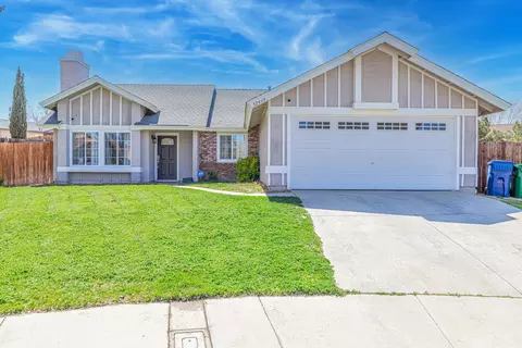 37419 Silk Tree Ln, Palmdale, CA 93550 photo 2