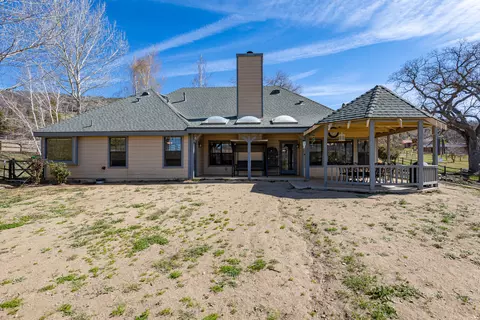 24121 Martingale Way, Tehachapi, CA 93561 photo 19